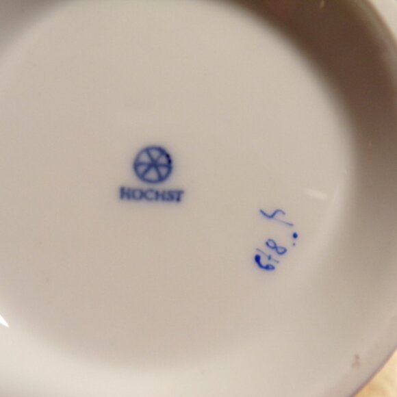 Hochst German vase white with gold trim 5 inches tall.  Numbered on bottom. - Picture 6 of 9